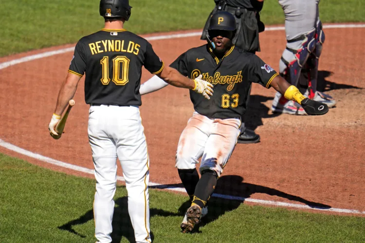 Pirates beat Cardinals, avoid another losing season